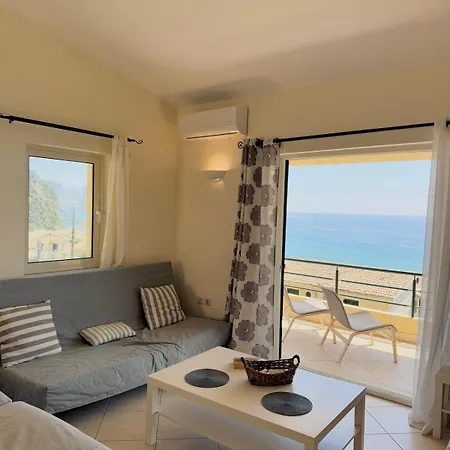 Lumiere 2 Apartment