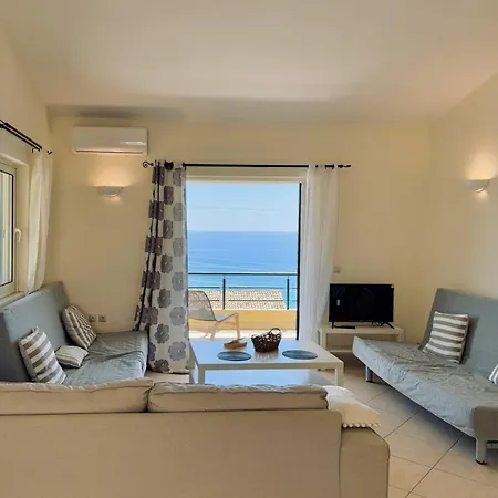 Lumiere 2 Apartment